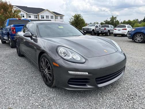 2015 Porsche Panamera 4