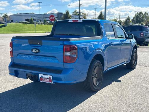 2025 Ford Maverick Lobo Standard