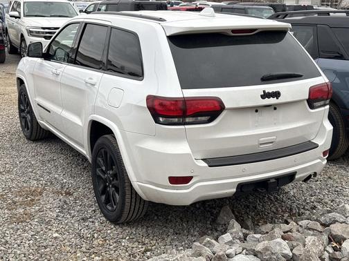 2021 Jeep Grand Cherokee Laredo