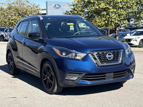 2020 Nissan Kicks SR