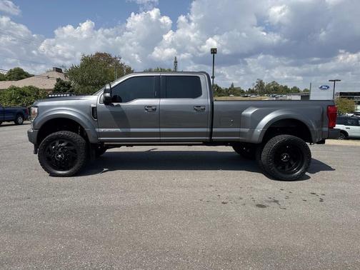 2022 Ford F-450 Platinum