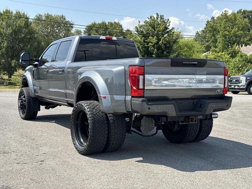 2022 Ford F-450 Platinum
