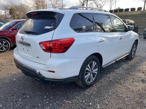 2019 Nissan Pathfinder SL