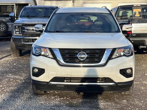 2019 Nissan Pathfinder SL