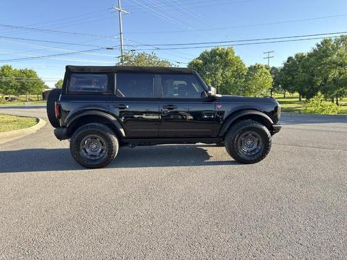 SHADOW BLACK 2025 Ford Bronco BADLANDS