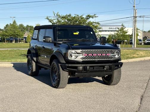 SHADOW BLACK 2025 Ford Bronco BADLANDS