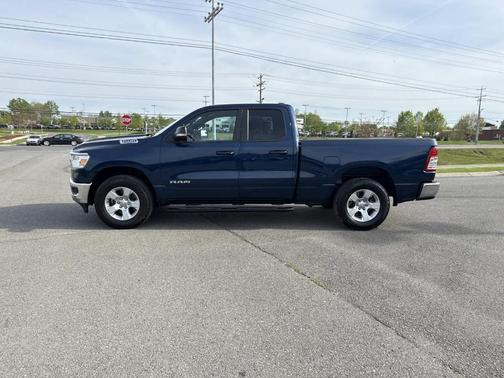 Patriot Blue Pearlcoat 2022 RAM 1500 BIG HORN/LONE STAR