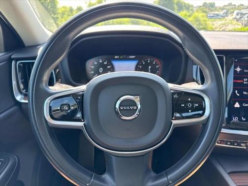 2021 Volvo S60 T6 Momentum