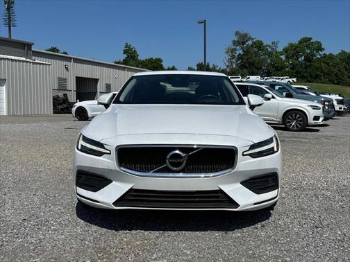 2021 Volvo S60 T6 Momentum