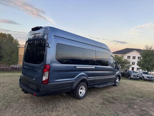 2025 Ford Transit-350 XLT