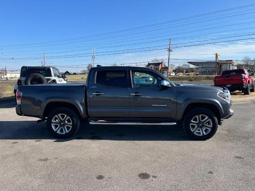 2019 Toyota Tacoma TRD Sport