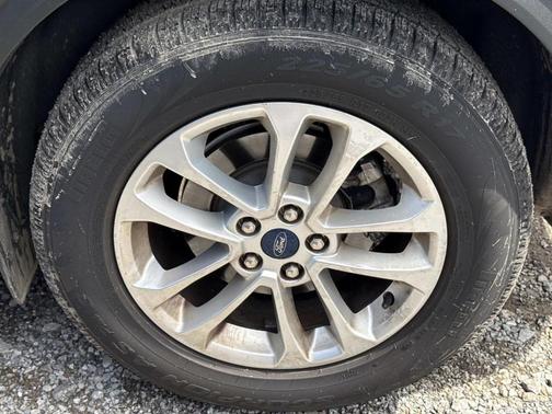 CARBONIZED GRAY 2021 Ford Escape SE