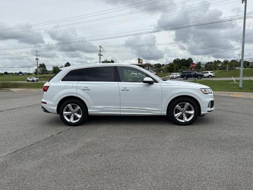 Glacier White Metallic 2021 Audi Q7 55 QUATTRO PREMIUM