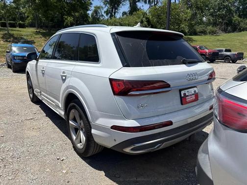 Glacier White Metallic 2021 Audi Q7 55 QUATTRO PREMIUM