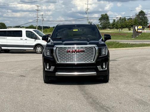Onyx Black 2024 GMC Yukon DENALI