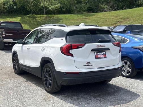 Summit White 2021 GMC Terrain SLT