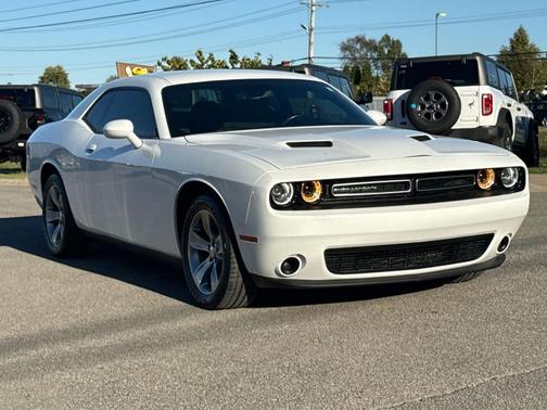 2017 Dodge Challenger SXT