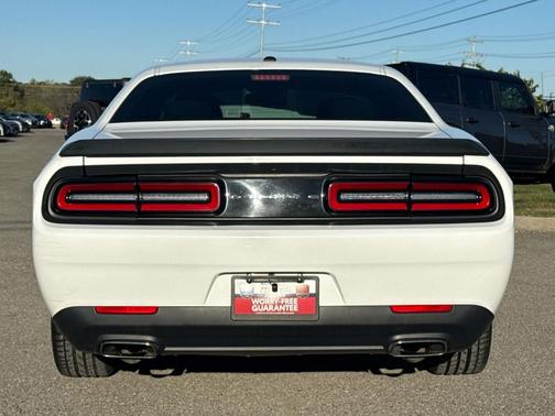 2017 Dodge Challenger SXT