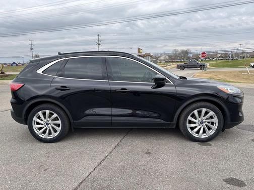 2021 Ford Escape Titanium