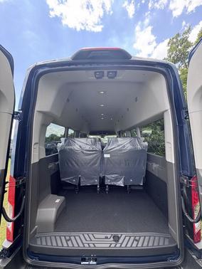 2025 Ford Transit-350 XLT