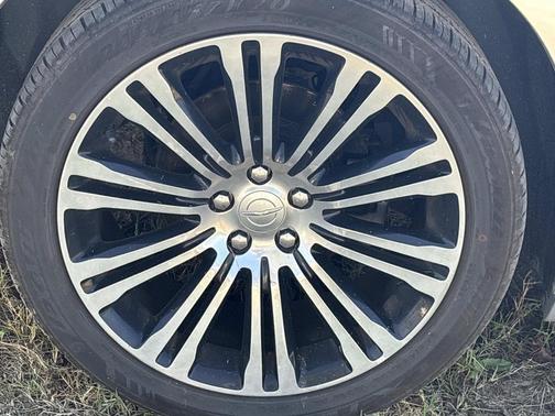 2012 Chrysler 300 Limited