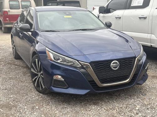 2020 Nissan Altima SR FWD