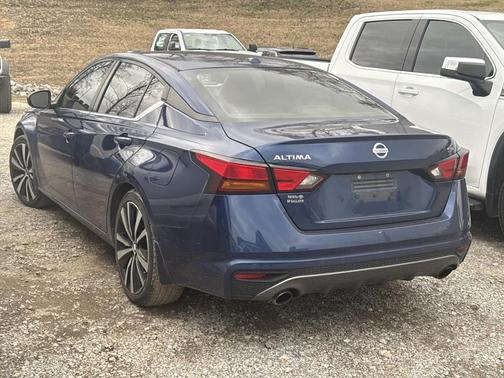 2020 Nissan Altima SR FWD