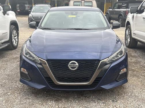 2020 Nissan Altima SR FWD