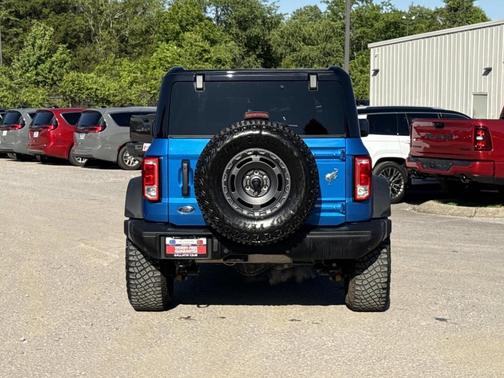 VELOCITY BLUE METALLIC 2024 Ford Bronco BLACK DIAMOND