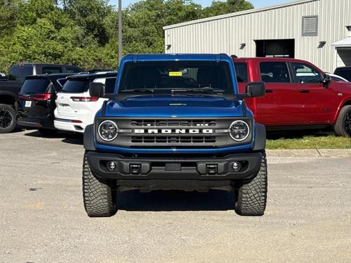 VELOCITY BLUE METALLIC 2024 Ford Bronco BLACK DIAMOND