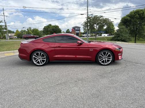 RAPID RED MET TINTED CC 2022 Ford Mustang GT PREMIUM