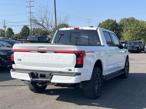 2025 Ford F-150 Lightning LARIAT
