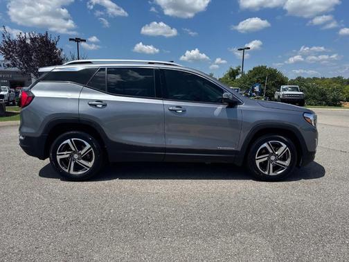 2021 GMC Terrain SLT