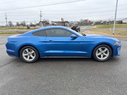 2020 Ford Mustang EcoBoost