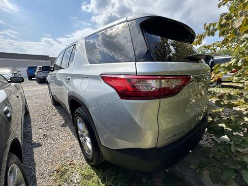 2021 Chevrolet Traverse LS