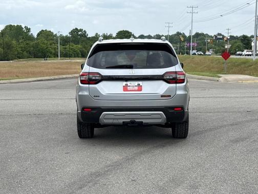 Lunar Silver Metallic 2025 Honda Pilot TRAILSPORT