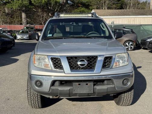 Radiant Silver 2011 Nissan Frontier SV