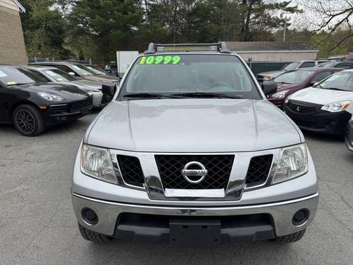 Radiant Silver 2011 Nissan Frontier SV