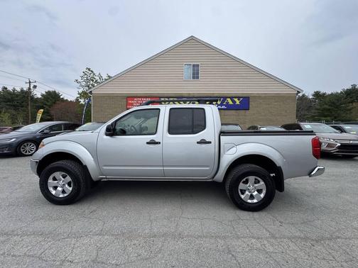Radiant Silver 2011 Nissan Frontier SV
