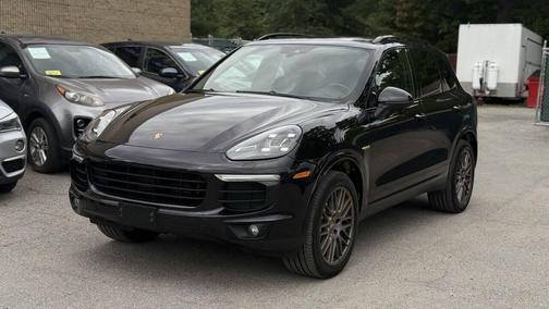 Jet Black Metallic 2017 Porsche Cayenne Cayenne S E-Hybrid Platinum Edition