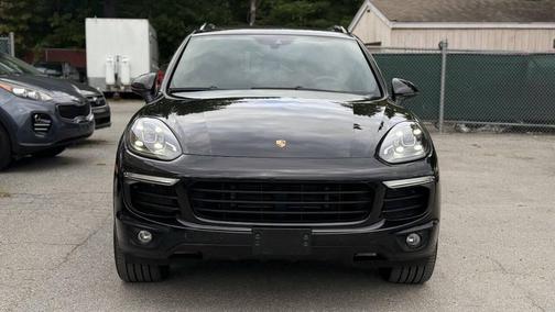Jet Black Metallic 2017 Porsche Cayenne Cayenne S E-Hybrid Platinum Edition