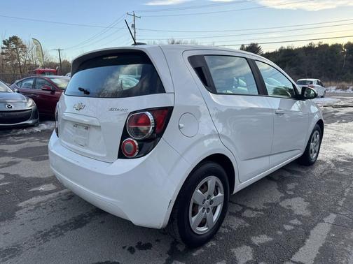 2016 Chevrolet Sonic LS