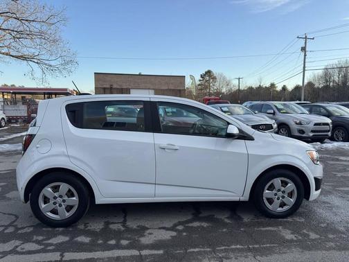2016 Chevrolet Sonic LS
