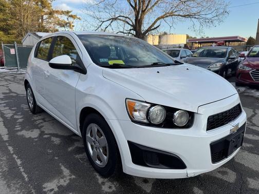 2016 Chevrolet Sonic LS