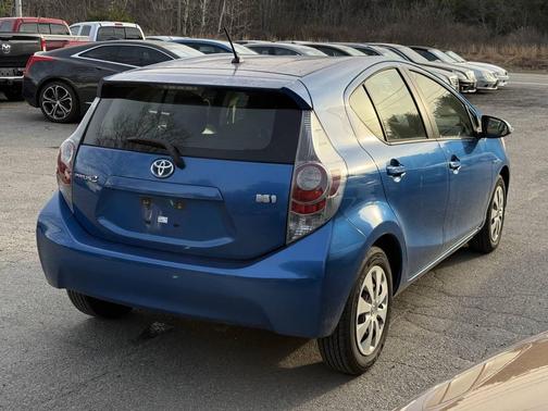 Blue Streak Metallic 2014 Toyota Prius c One