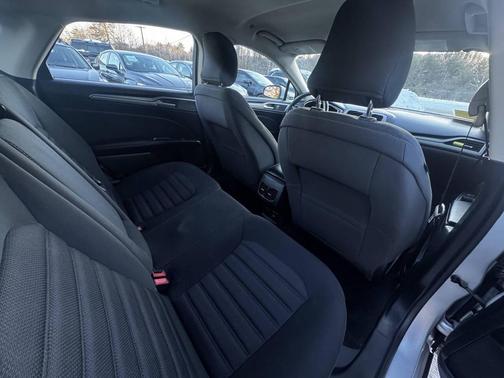 2018 Ford Fusion Hybrid SE