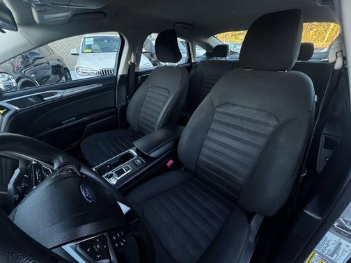 2018 Ford Fusion Hybrid SE