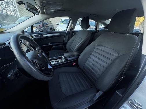 2018 Ford Fusion Hybrid SE