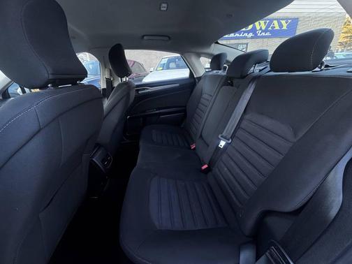 2018 Ford Fusion Hybrid SE