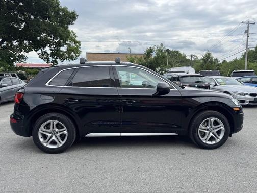 Brilliant Black 2018 Audi Q5 2.0T Premium Plus